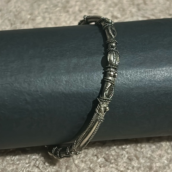 Womens vintage silver tone victorian style wire wrapped bangle bracelet one size - Picture 1 of 7
